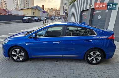 Хэтчбек Hyundai Ioniq 2017 в 