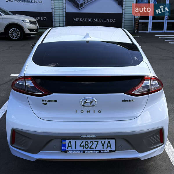 Хэтчбек Hyundai Ioniq 2017 в Киеве