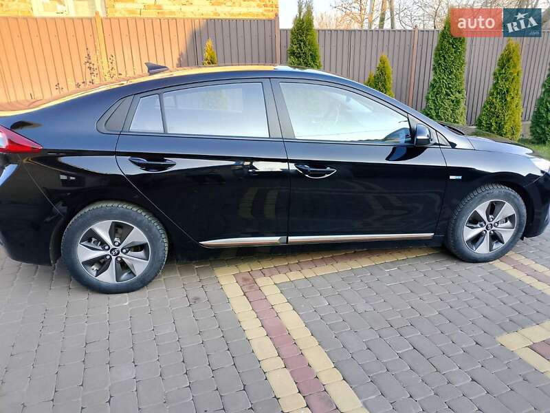 Лифтбек Hyundai Ioniq 2018 в Львове фото 2 Лифтбек Hyundai Ioniq 2018 в Львове