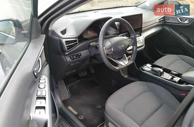 Хэтчбек Hyundai Ioniq 2019 в 