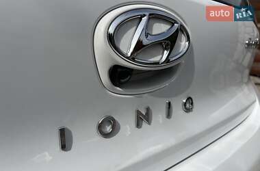 Лифтбек Hyundai Ioniq 2020 в 