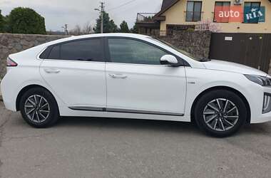 Лифтбек Hyundai Ioniq 2019 в 