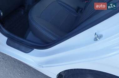 Лифтбек Hyundai Ioniq 2019 в 