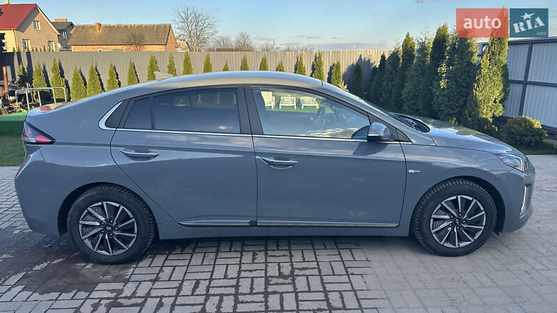 Лифтбек Hyundai Ioniq 2020 в Львове