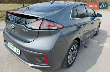 Хэтчбек Hyundai Ioniq 2019 в 