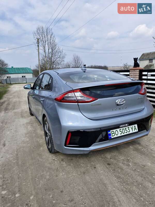 Хэтчбек Hyundai Ioniq 2018 в Тернополе