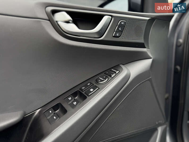 Хетчбек Hyundai Ioniq 2016 в Луцьку