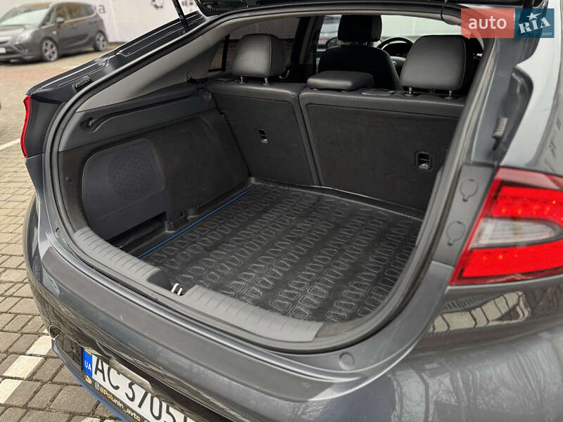 Хетчбек Hyundai Ioniq 2016 в Луцьку