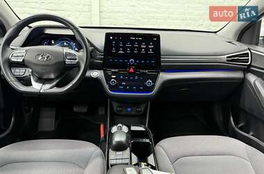 Хэтчбек Hyundai Ioniq 2019 в 