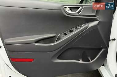 Хэтчбек Hyundai Ioniq 2019 в 