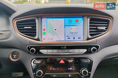 Хэтчбек Hyundai Ioniq 2016 в 