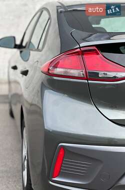 Лифтбек Hyundai Ioniq 2020 в 