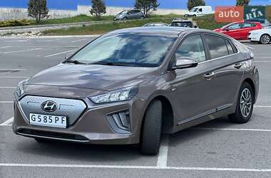 Лифтбек Hyundai Ioniq 2019 в 