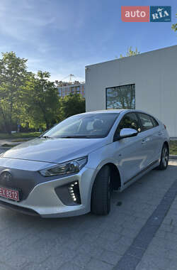 Хетчбек Hyundai Ioniq 2018 в 