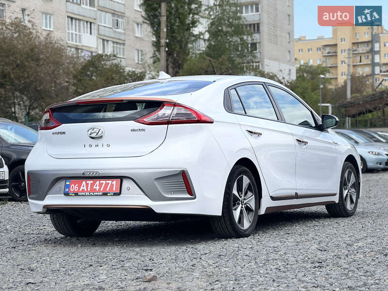 Хетчбек Hyundai Ioniq 2018 в Бердичеві