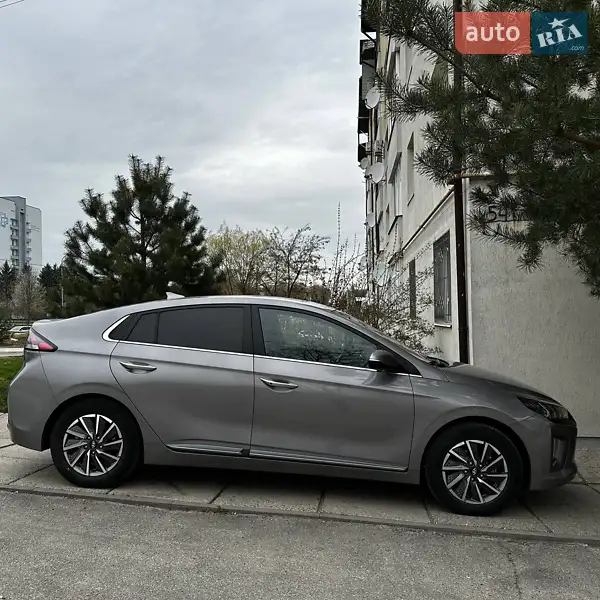 Hyundai Ioniq