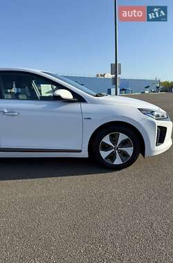 Хетчбек Hyundai Ioniq 2018 в 