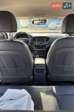 Хетчбек Hyundai Ioniq 2018 в 