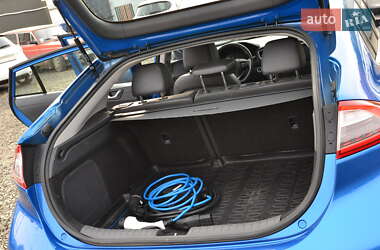 Хэтчбек Hyundai Ioniq 2016 в 