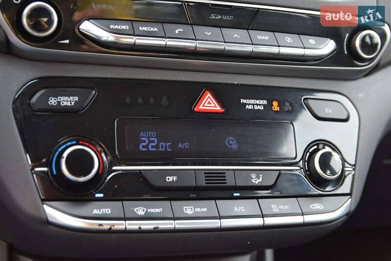 Хетчбек Hyundai Ioniq 2016 в Луцьку