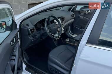 Хэтчбек Hyundai Ioniq 2018 в 