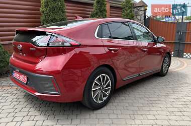 Ліфтбек Hyundai Ioniq 2019 в 