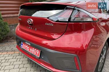 Ліфтбек Hyundai Ioniq 2019 в 