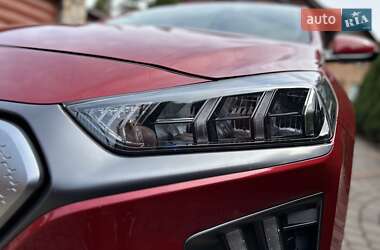 Ліфтбек Hyundai Ioniq 2019 в 