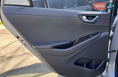 Хэтчбек Hyundai Ioniq 2018 в 