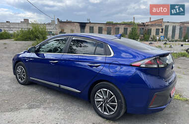 Лифтбек Hyundai Ioniq 2020 в 