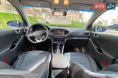 Хетчбек Hyundai Ioniq 2019 в 