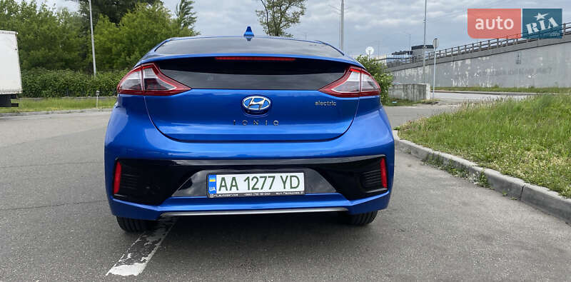 Хэтчбек Hyundai Ioniq 2018 в Киеве