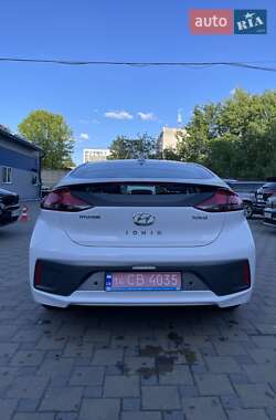 Лифтбек Hyundai Ioniq 2020 в 