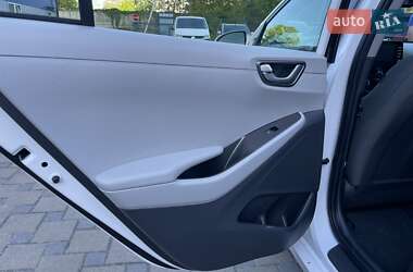 Лифтбек Hyundai Ioniq 2020 в 