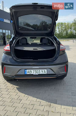 Хэтчбек Hyundai Ioniq 2018 в 