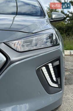 Ліфтбек Hyundai Ioniq 2019 в 