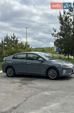Ліфтбек Hyundai Ioniq 2019 в 