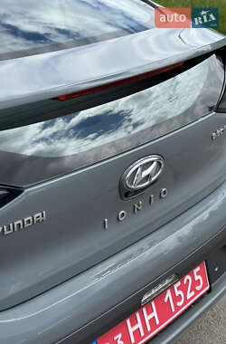 Ліфтбек Hyundai Ioniq 2019 в 