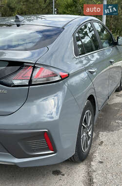 Ліфтбек Hyundai Ioniq 2019 в 