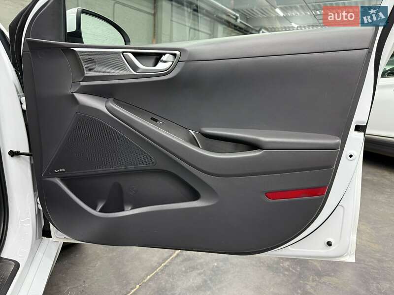 Хэтчбек Hyundai Ioniq 2019 в Луцке