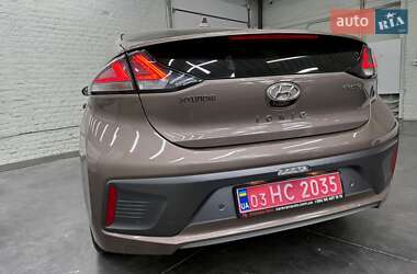 Хэтчбек Hyundai Ioniq 2019 в 