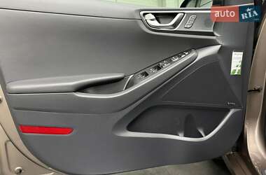 Хэтчбек Hyundai Ioniq 2019 в 