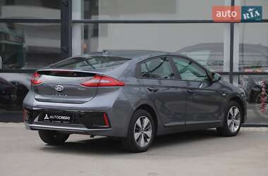 Хэтчбек Hyundai Ioniq 2019 в 
