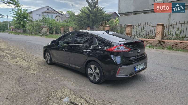 Хэтчбек Hyundai Ioniq 2016 в Николаеве