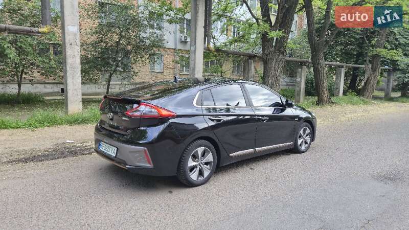Хэтчбек Hyundai Ioniq 2016 в Николаеве