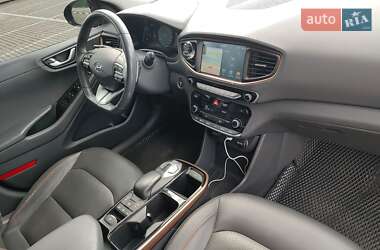 Хэтчбек Hyundai Ioniq 2017 в 