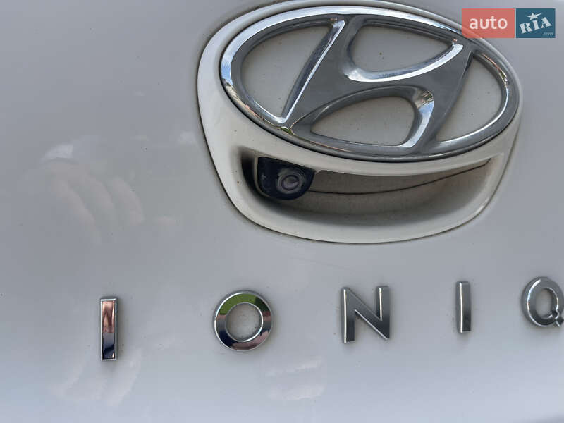 Хэтчбек Hyundai Ioniq 2017 в Луцке