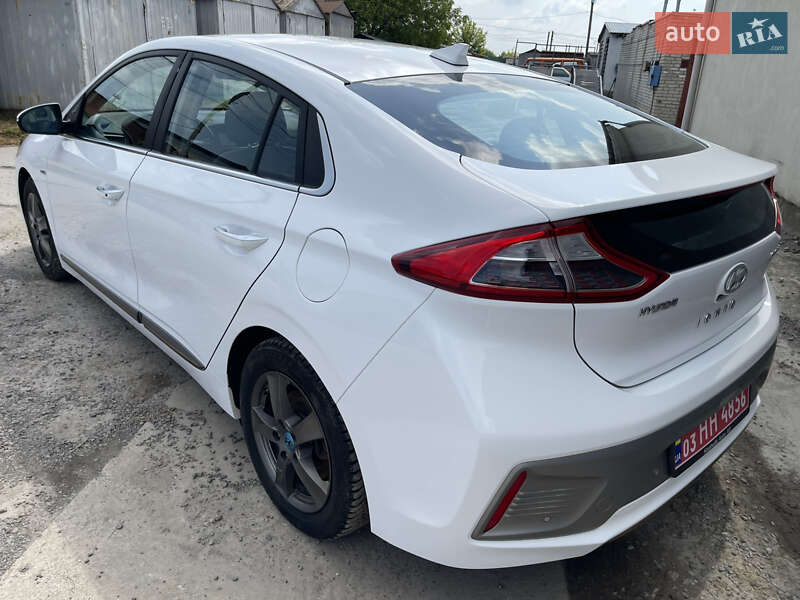 Хэтчбек Hyundai Ioniq 2017 в Луцке
