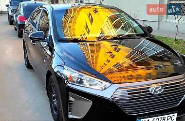 Хетчбек Hyundai Ioniq 2018 в 