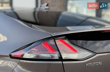 Ліфтбек Hyundai Ioniq 2020 в 